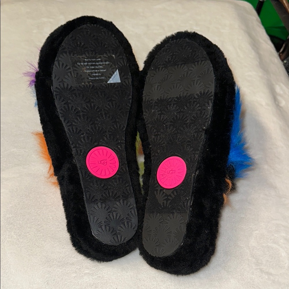 UGG SZ 10 YEAH Multicolor PARTY Fluffy Slippers - Picture 6 of 6